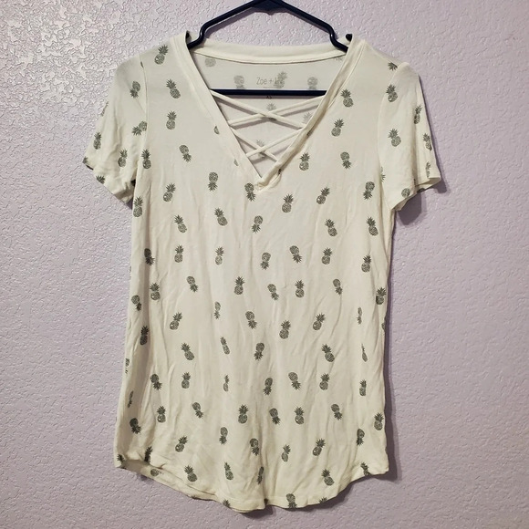 🔥 Zoe & Liv Pineapple V-Neck Top XS - Picture 2 of 6